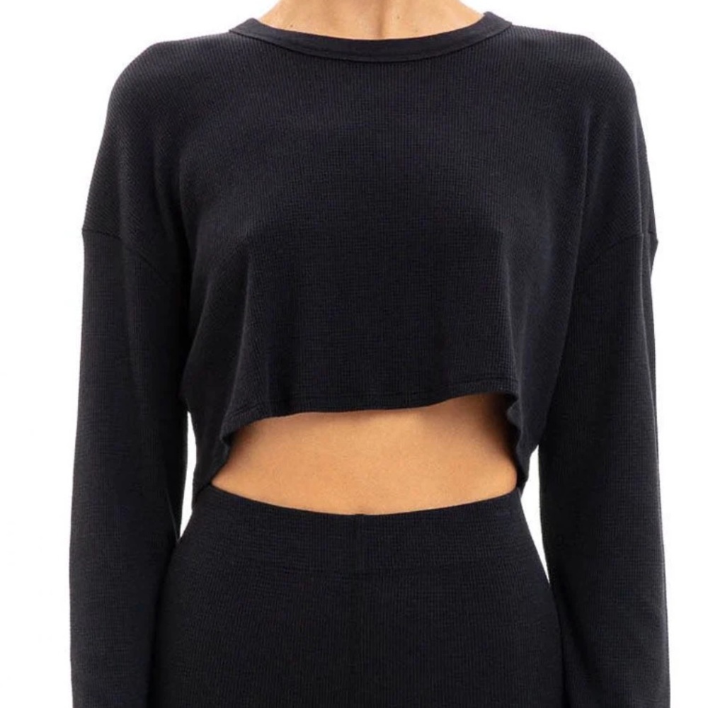 ETERNE
CROPPED OVERSIZED THERMAL BLACK